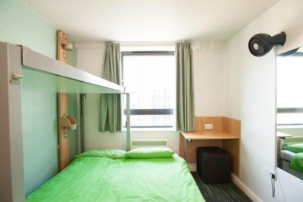 YHA London Oxford Street