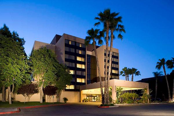 DoubleTree by Hilton Hotel Fresno Convention Center