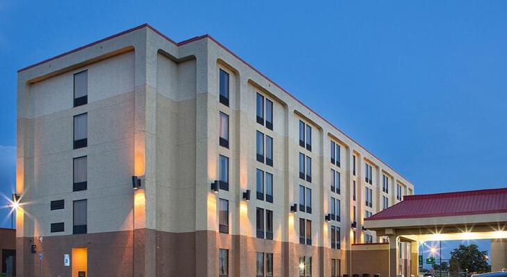 Red Roof Inn Nashville - Music City