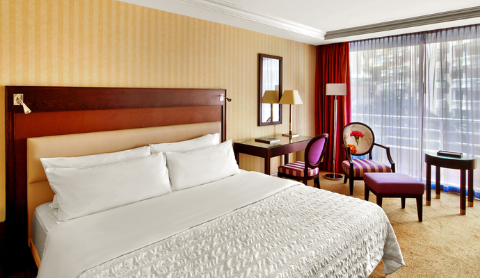 Le Meridien Beach Plaza