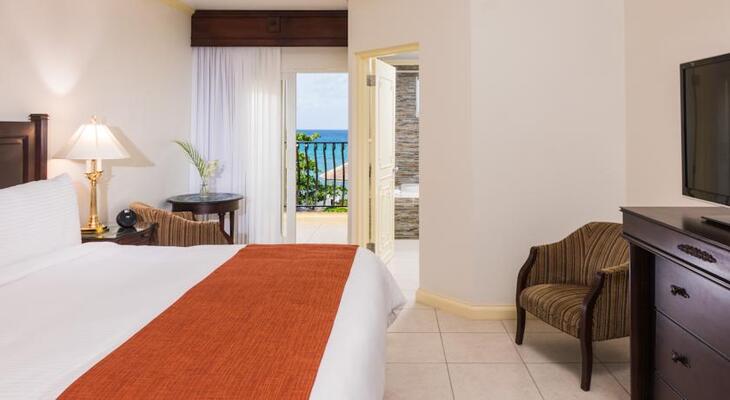 Jewel Paradise Cove Beach Resort & Spa
