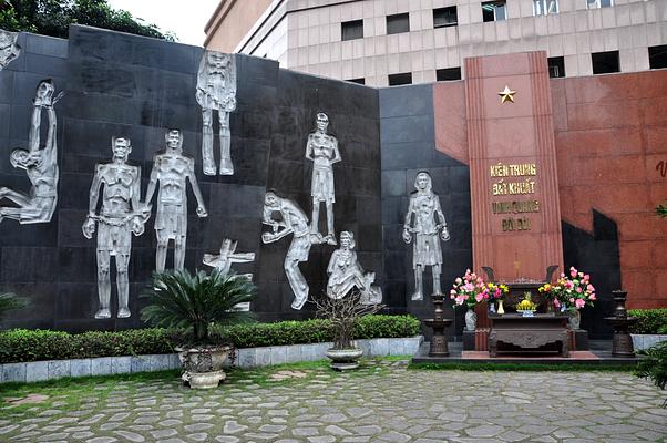 Hoa Lo Prison