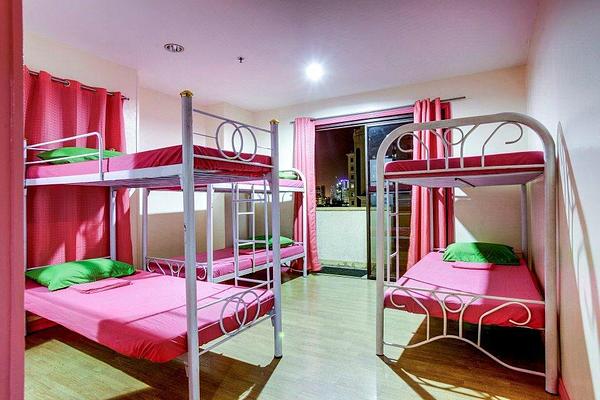 Pink Manila Hostel