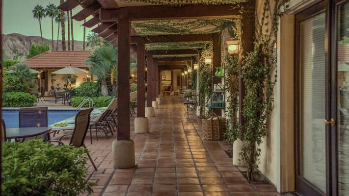 La Maison Hotel