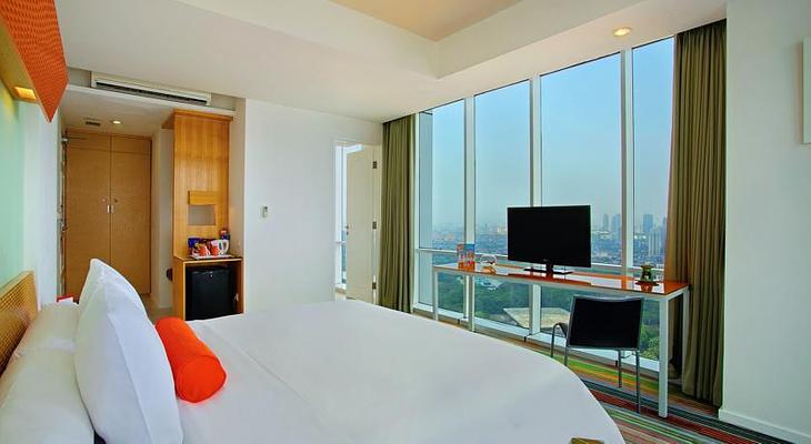 HARRIS Suites FX Sudirman