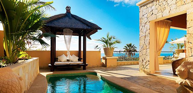 Royal Garden Villas & Spa Luxury Hotel
