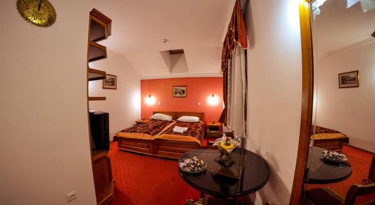 Hotel Latinski Most