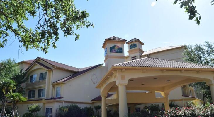 La Quinta Inn & Suites by Wyndham Houston Galleria Area