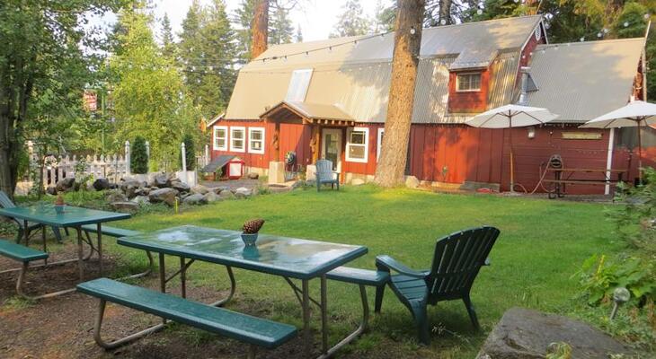 Tahoma Meadows B&B Cottages