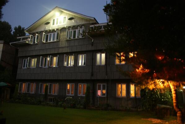 Hotel Humza