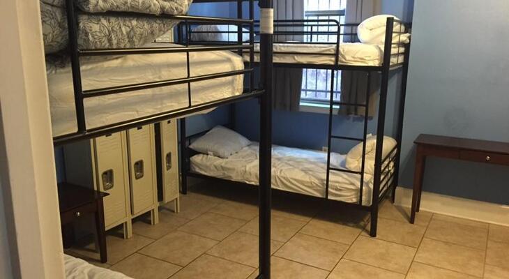 AAE Bourbon House Mansion & Hostel