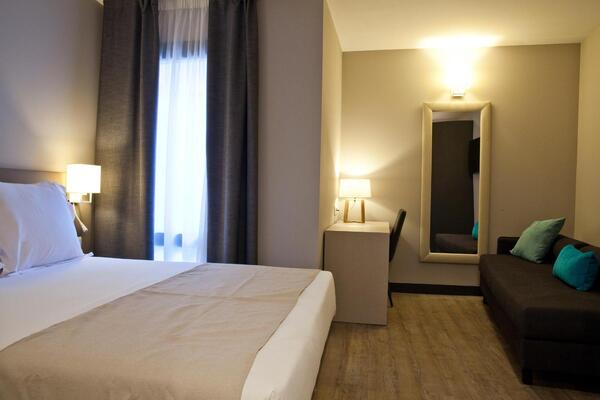 May Ramblas Hotel