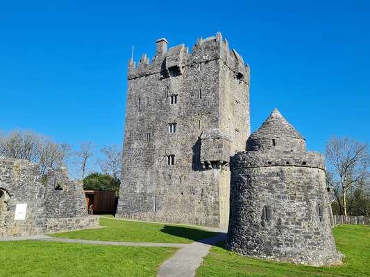 Aughnanure Castle