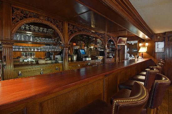Huntting Inn