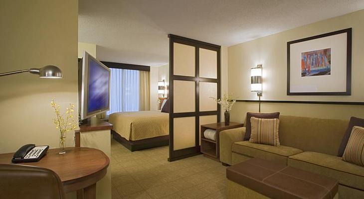 Wyndham Garden Kansas City Airport