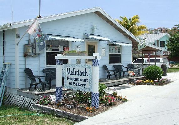 Mcintosh Restaurant & Bakery