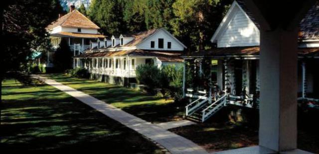 Wawona Hotel