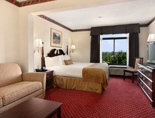 Wingate by Wyndham Charlotte Airport South/ I-77  Tyvola