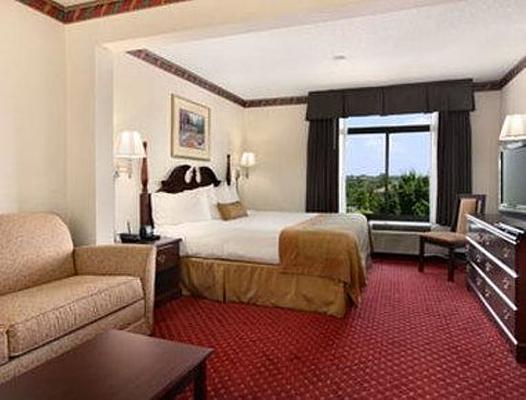 Wingate by Wyndham Charlotte Airport South/ I-77  Tyvola