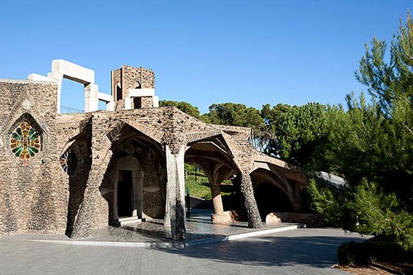 Colonia Guell  Gaudi Crypt