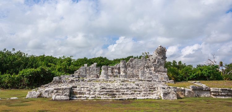 Zona Arqueologica El Rey