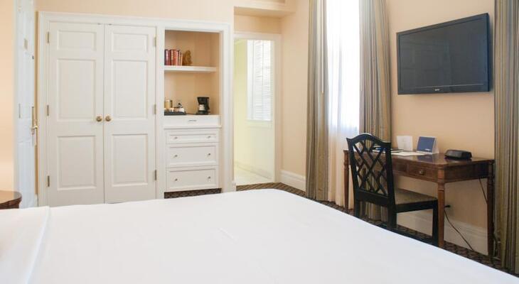 The Lafayette New Orleans By Kasa