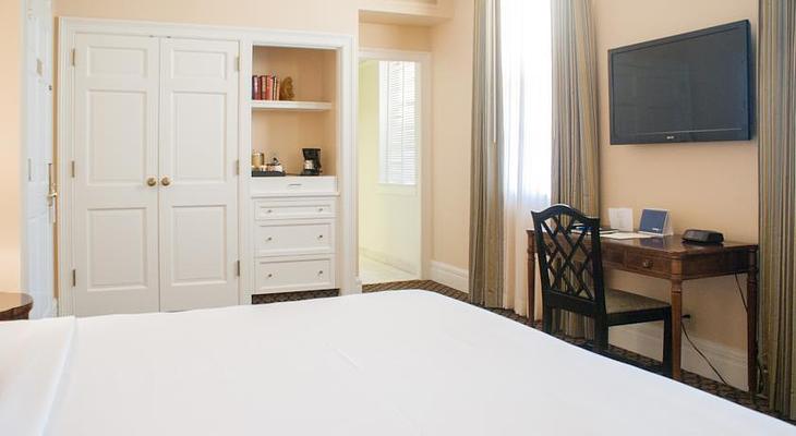 The Lafayette New Orleans By Kasa