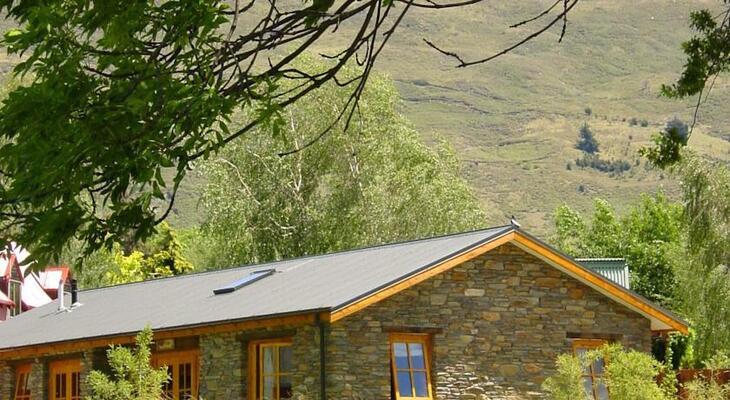 Wanaka Homestead Lodge and Cottages