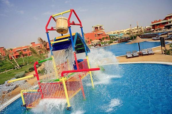 Coral Sea Holiday Resort & Aqua Park