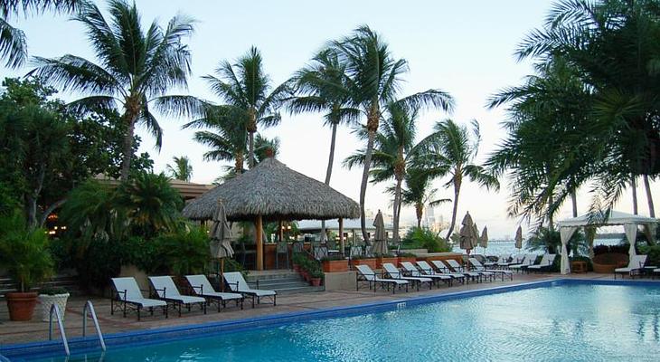 Palmeiras Beach Club at Grove Isle