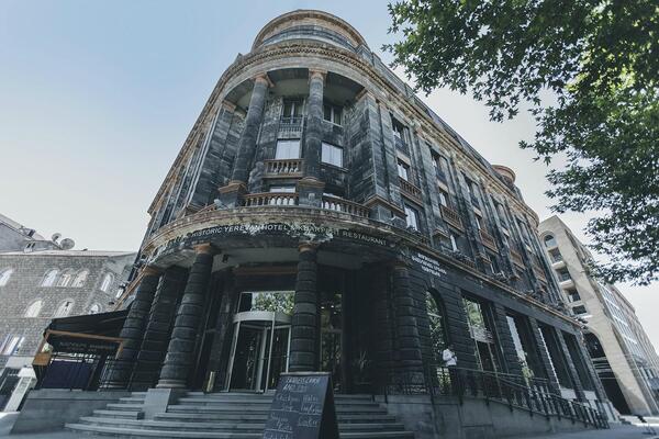 Tufenkian Historic Yerevan Hotel