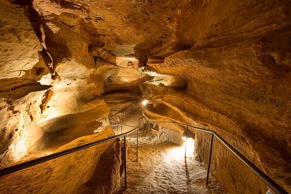 Les Grottes de Maxange