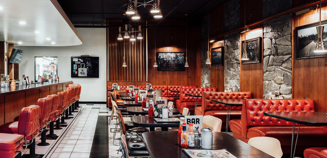 Lost Lake Cafe & Lounge