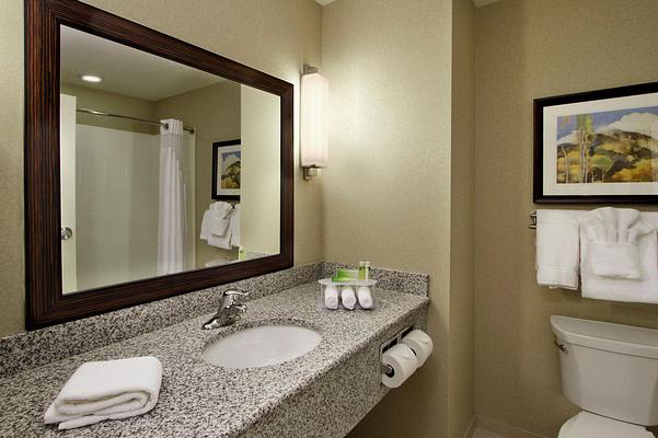 Holiday Inn Express & Suites Colorado Springs-First & Main, an IHG Hotel