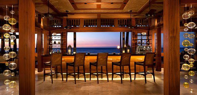 Ulu Ocean Grill and Sushi Lounge