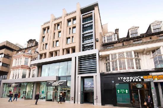 Premier Inn Edinburgh City Centre (Princes Street) hotel