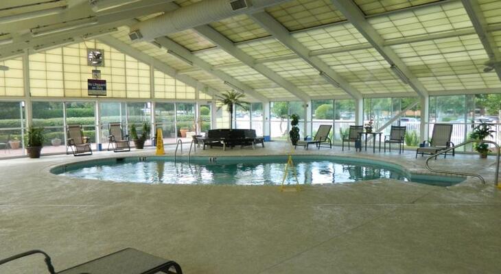 Best Western Carlton Suites