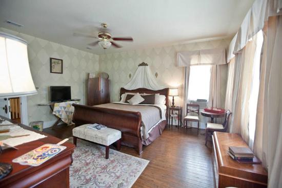 Rosen House Inn