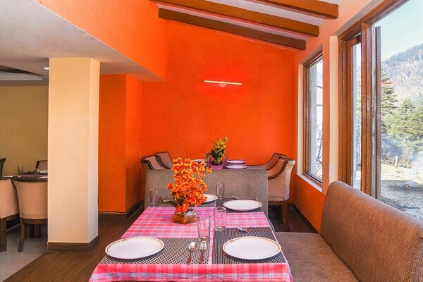 Hotel Rajhans Manali