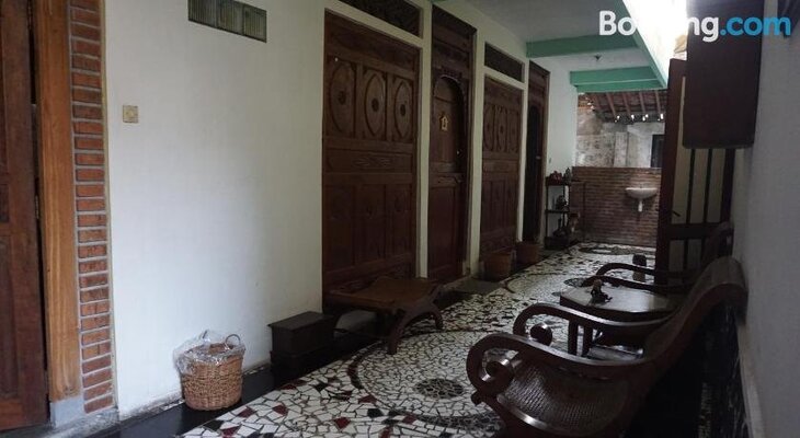 Dewi Homestay