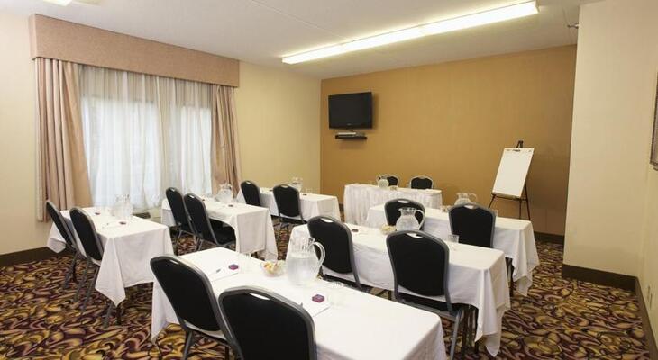 Hampton Inn Pittsburgh / Greentree