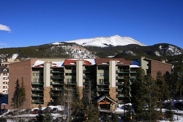 Trails End Condominiums by Ski Country Resorts