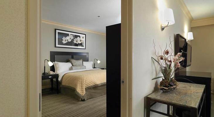 DoubleTree by Hilton Hotel Dallas - Love Field