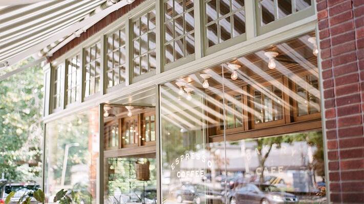 Blue Dog Bakery & Cafe