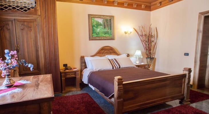 Hotel Brilant Antik