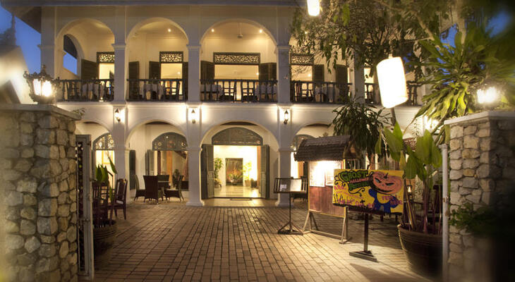 Villa Santi Hotel