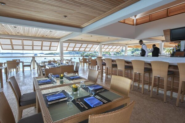 1609 Bar and Restaurant
