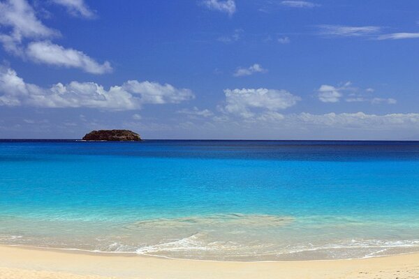 Saline Beach on St Barts - Beach Guide