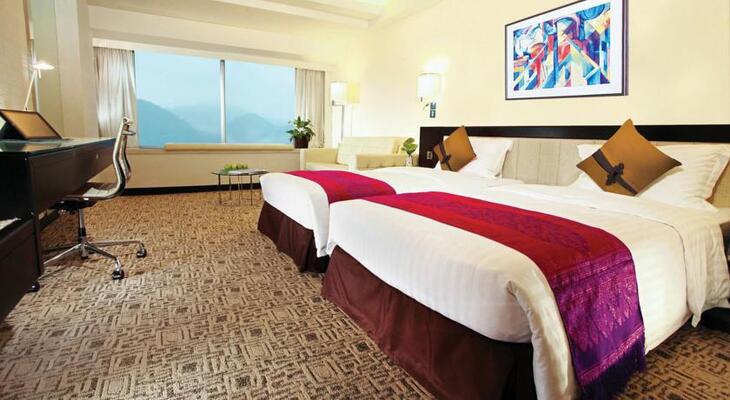 Regal Riverside Hotel
