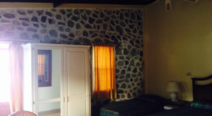 Kings Landing Hotel